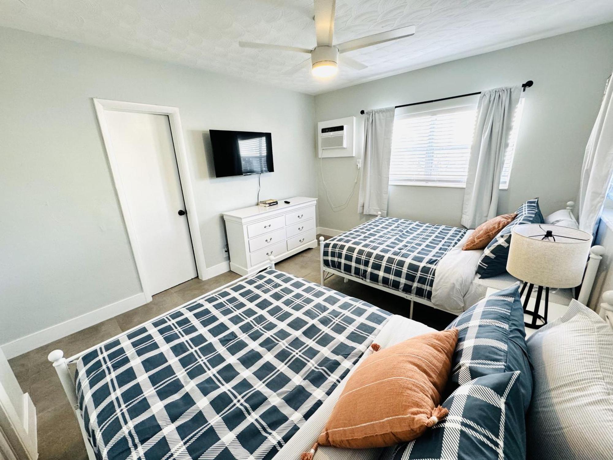 Holiday Park Apartments By Lowkl Fort Lauderdale Bagian luar foto