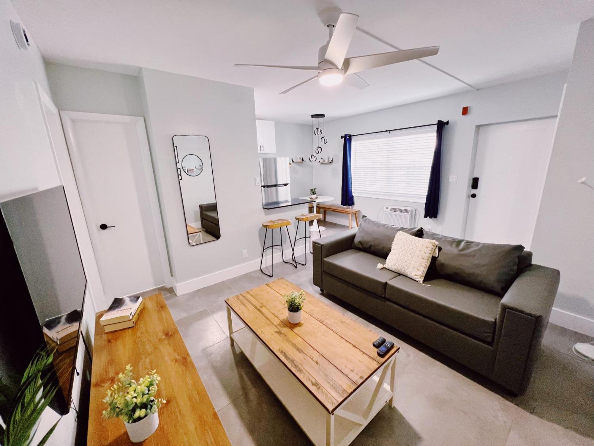 Holiday Park Apartments By Lowkl Fort Lauderdale Bagian luar foto